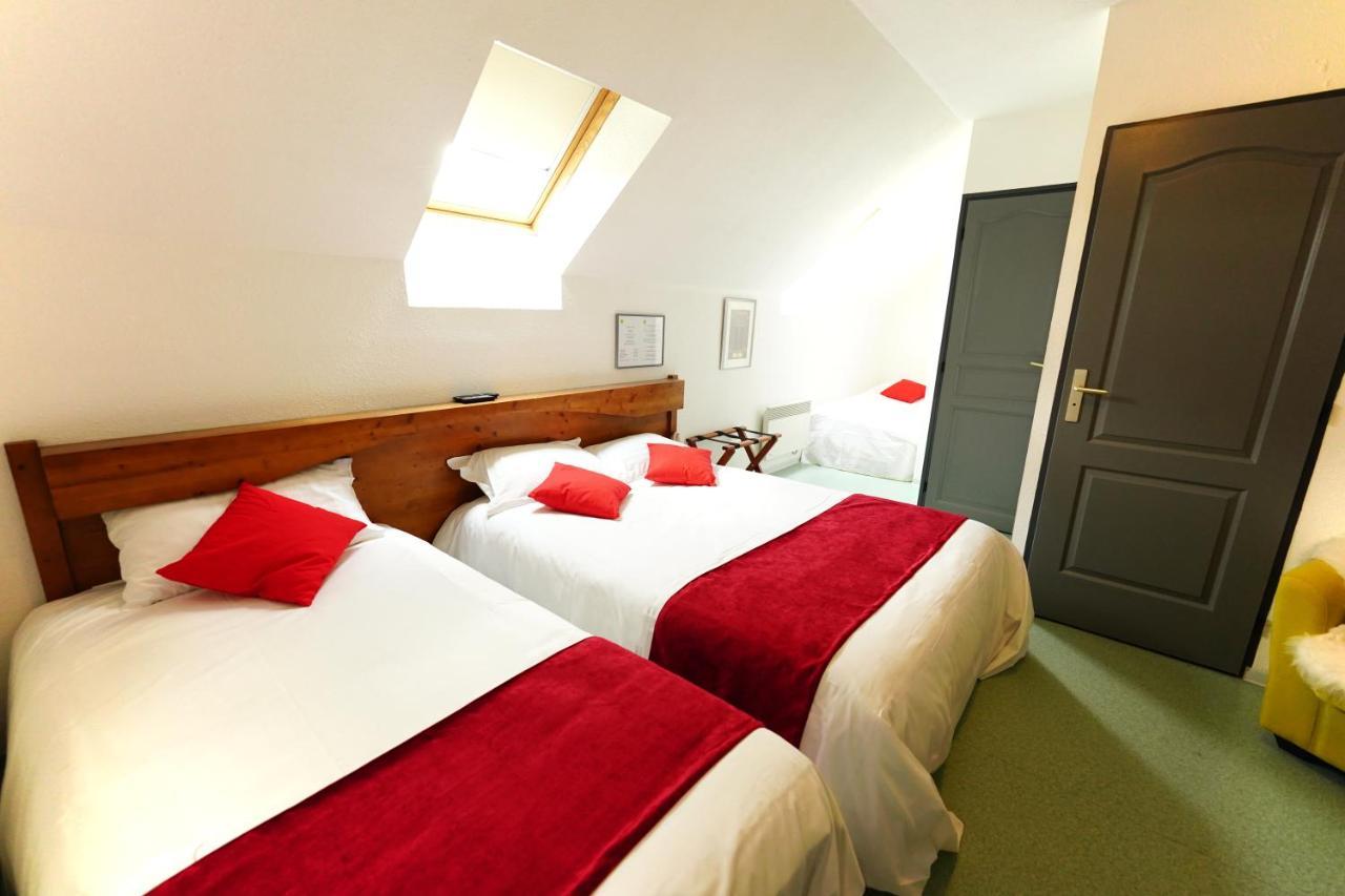 Logis Hotel Le Relais Des Remparts Allanche Exterior foto